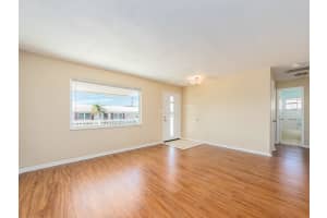 9157 140TH WAY, SEMINOLE, FL 33776 - MLS#MFRTB8445914