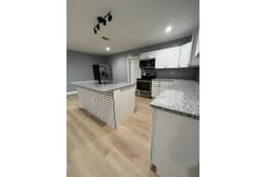 2211 54TH AVENUE DRIVE, BRADENTON, FL 34207 - MLS#MFRTB8445966