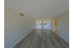 MLS# MFRTB8445977, Bradenton, Florida 34207