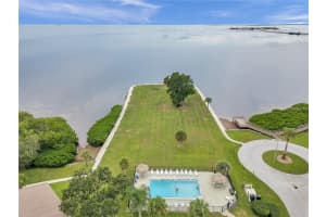 425 WINDRUSH BAY DRIVE, TARPON SPRINGS, FL 34689 - MLS#MFRTB8446302