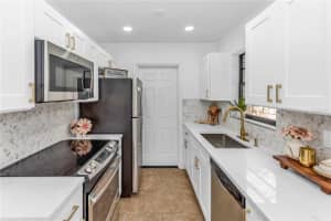 646 WELLINGTON DRIVE, DELTONA, FL 32725 - MLS#MFRTB8446363