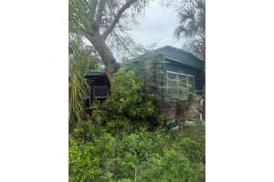 1702 HOLIDAY DRIVE, HOLIDAY, FL 34691 - MLS#MFRTB8446391