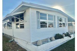 2000 BAY DRIVE, LARGO, FL 33771 - MLS#MFRTB8446486