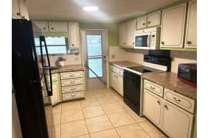2000 BAY DRIVE, LARGO, FL 33771 - MLS#MFRTB8446486