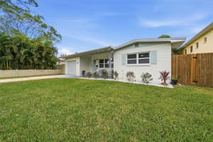 7033 Hibiscus Ave S South Pasadena, FL 33707 - Off Market