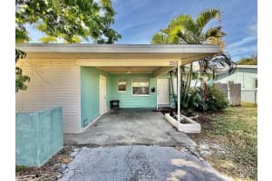 255 38TH AVENUE, ST PETERSBURG, FL 33705 - MLS#MFRTB8446595