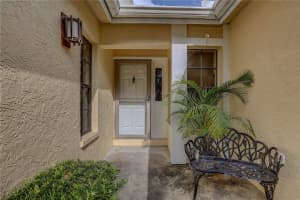 874 GLADES COURT, ST PETERSBURG, FL 33702 - MLS#MFRTB8446667