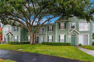 9262 LAKE CHASE ISLAND WAY, TAMPA, FL 33626 - MLS#MFRTB8446671
