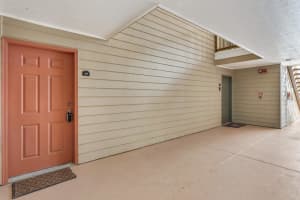 9481 HIGHLAND OAK DRIVE, TAMPA, FL 33647 - MLS#MFRTB8446757