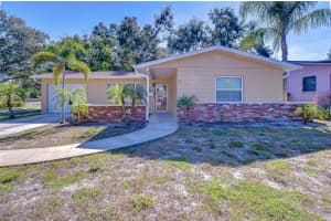 1800 52ND AVENUE, ST PETERSBURG, FL 33714 - MLS#MFRTB8446867