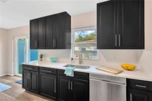 6800 LYMAN AVENUE, TAMPA, FL 33610 - MLS#MFRTB8447060