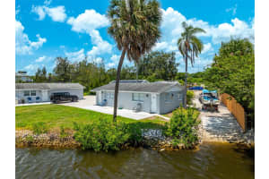 8820 ROCKY CREEK DRIVE, TAMPA, FL 33615 - MLS#MFRTB8447063