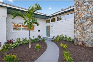 4241 NARVAREZ WAY, ST PETERSBURG, FL 33712 Sold 12/10/25