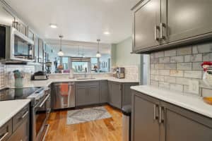 7400 SUN ISLAND DRIVE, SOUTH PASADENA, FL 33707 - MLS#MFRTB8447229