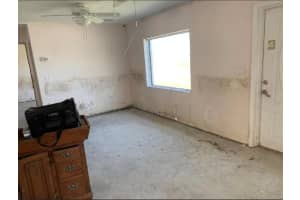 365 145TH AVENUE, MADEIRA BEACH, FL 33708 - MLS#MFRTB8447301