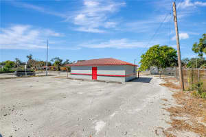 305 & 309 MEMORIAL BOULEVARD, LAKELAND, FL 33801 - MLS#MFRTB8447315