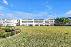 951 79TH AVENUE, ST PETERSBURG, FL 33702 - MLS#MFRTB8447347