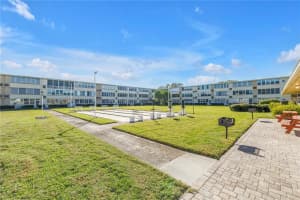 951 79TH AVENUE, ST PETERSBURG, FL 33702 - MLS#MFRTB8447347