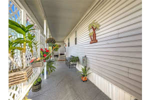 323 PINE LOOP, FROSTPROOF, FL 33843 Sold 02/12/26