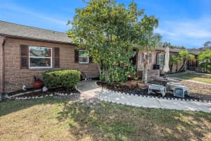 9523 FIELDVIEW CIRCLE, THONOTOSASSA, FL 33592 - MLS#MFRTB8447426