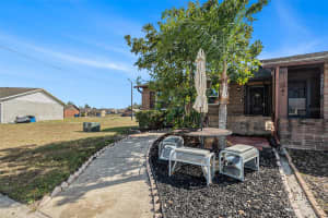 9523 FIELDVIEW CIRCLE, THONOTOSASSA, FL 33592 - MLS#MFRTB8447426