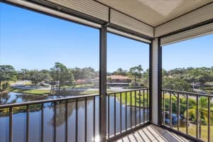 8199 TERRACE GARDEN DRIVE, ST PETERSBURG, FL 33709 - MLS#MFRTB8447455