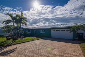 510 LEWIS BOULEVARD, ST PETERSBURG, FL 33705 - MLS#MFRTB8447480