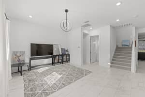 9185 SANDERS TREE LOOP, WESLEY CHAPEL, FL 33545 - MLS#MFRTB8447575