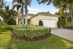 5016 STONE HARBOR CIRCLE, WIMAUMA, FL 33598 - MLS#MFRTB8447690