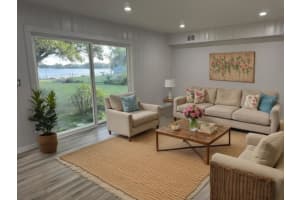 108 LAKE SEARS DRIVE, WINTER HAVEN, FL 33880 - MLS#MFRTB8447823