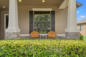 2226 Landside Dr Valrico, FL 33594 - Off Market