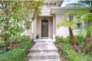 7013 BRIARHILL COURT, TAMPA, FL 33625 - MLS#MFRTB8447961