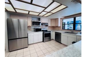 2949 SUNSET POINT ROAD, CLEARWATER, FL 33759 - MLS#MFRTB8448099