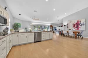 1620 PELICAN CREEK CROSSING, ST PETERSBURG, FL 33707 - MLS#MFRTB8448253