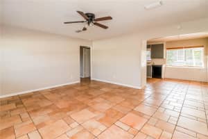 1197 W Lakeview Cir Altamonte Springs, FL 32714 - Off Market