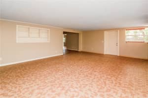 1197 W Lakeview Cir Altamonte Springs, FL 32714 - Off Market