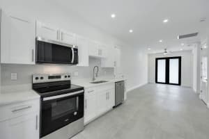 4393 32ND AVE, NAPLES, FL 34117 - MLS#MFRTB8448479