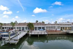 517 BOCA CIEGA POINT BOULEVARD, ST PETERSBURG, FL 33708 - MLS#MFRTB8448500