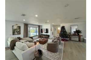 6510 Abaco Dr Apollo Beach, FL 33572 - Off Market