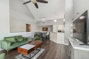 10462 WHITE LAKE COURT, TAMPA, FL 33626 - MLS#MFRTB8448596