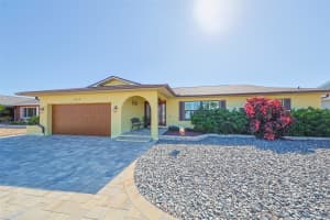 914 CHIPAWAY DRIVE, APOLLO BEACH, FL 33572 - MLS#MFRTB8448642