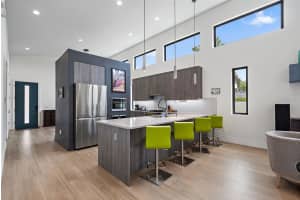 2500 4TH AVENUE, ST PETERSBURG, FL 33712 - MLS#MFRTB8448738