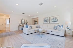 176 25TH AVENUE, ST PETERSBURG, FL 33704 - MLS#MFRTB8448858