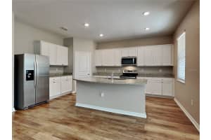 MLS# MFRTB8448926, Lakeland, Florida 33811