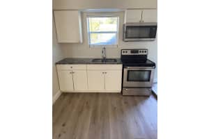 725 21ST AVENUE, ST PETERSBURG, FL 33705 - MLS#MFRTB8449062