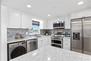 4775 COVE CIRCLE, ST PETERSBURG, FL 33708 - MLS#MFRTB8449091