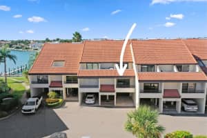 132 1ST STREET, ST PETERSBURG, FL 33715 - MLS#MFRTB8449130