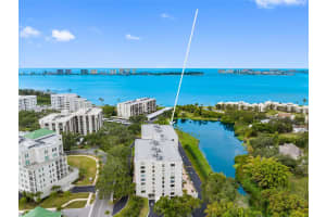 220 BELLEVIEW BOULEVARD, BELLEAIR, FL 33756 - MLS#MFRTB8449142