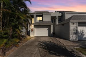 9727 TIFFANY OAKS LANE, TAMPA, FL 33612 - MLS#MFRTB8449354