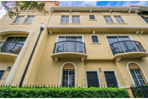 121 S Sherrill St Tampa, FL 33609 - Off Market